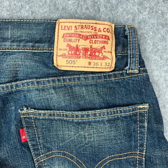 VTG Levi's Jeans Men 36x32 Blue 505 Straight Regular Faded Whisker Denim Pants - Picture 9 of 14